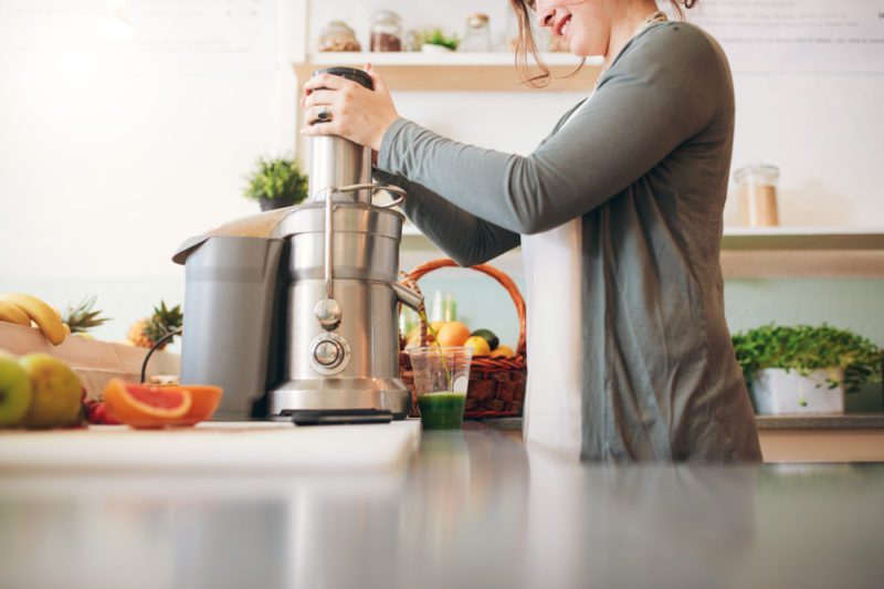 Que faut-il avoir dans sa cuisine en terme d’ustensiles ?