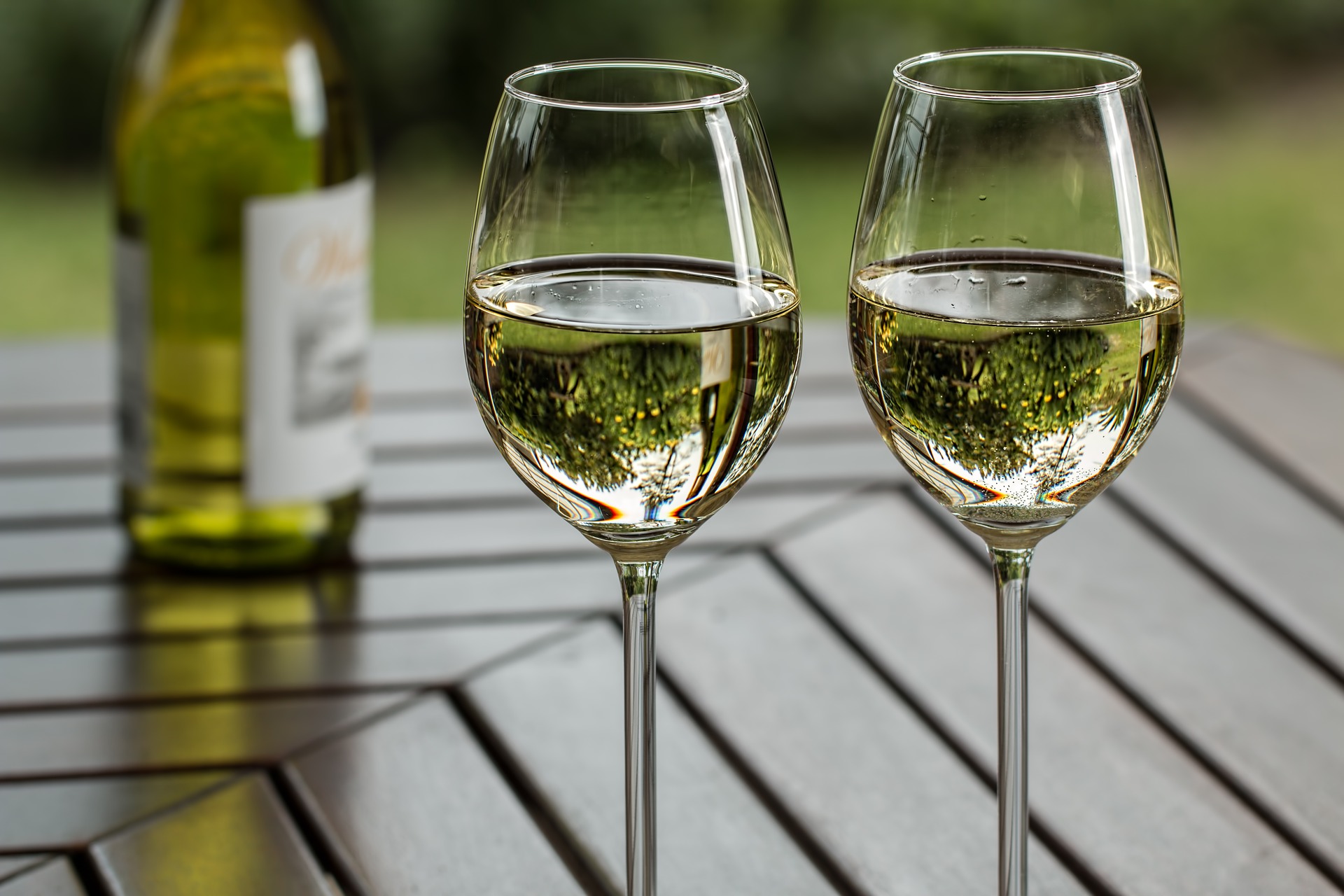 Quel vin blanc choisir pour l’apéritif ? - Mes Gourmandises