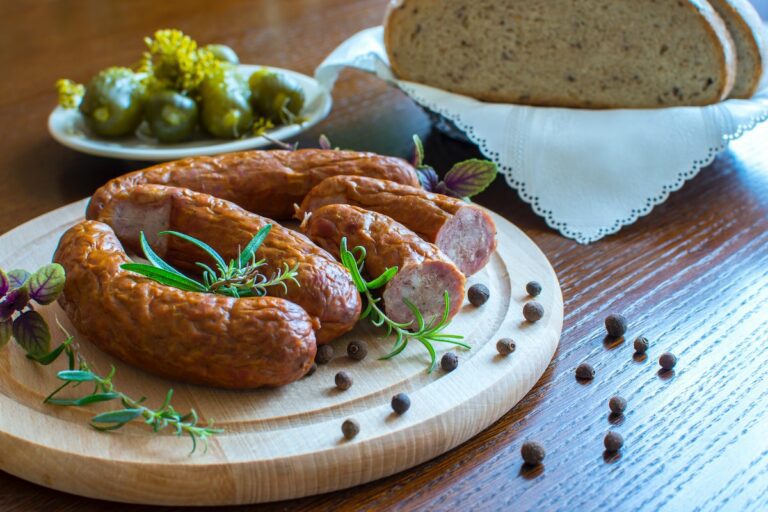 Combien de personnes peut-on nourrir avec 1 kg de saucisses ? - Mes