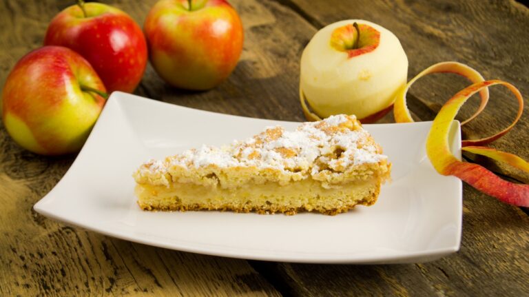 Apple cake