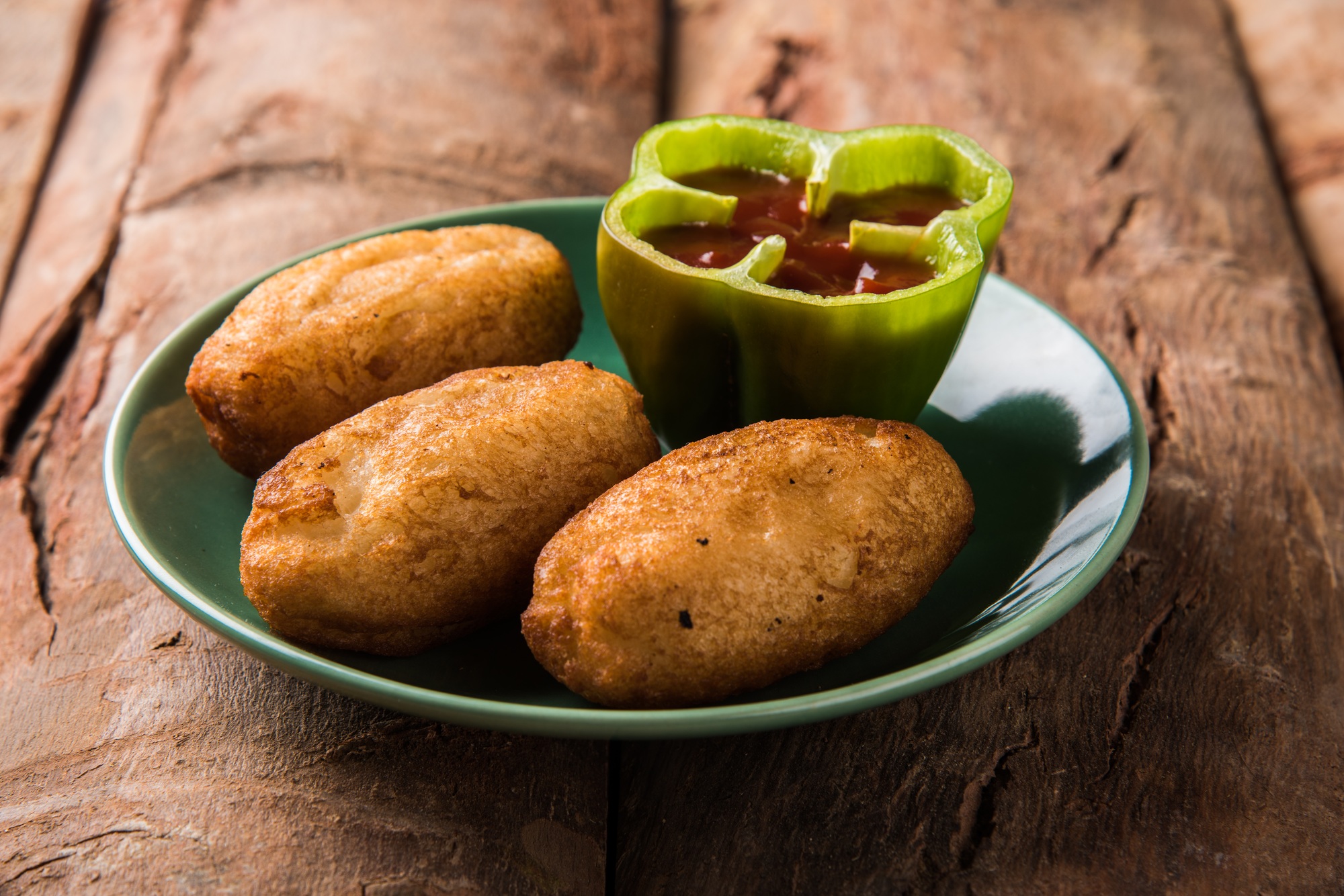 Bread Roll with Stuffed Potato