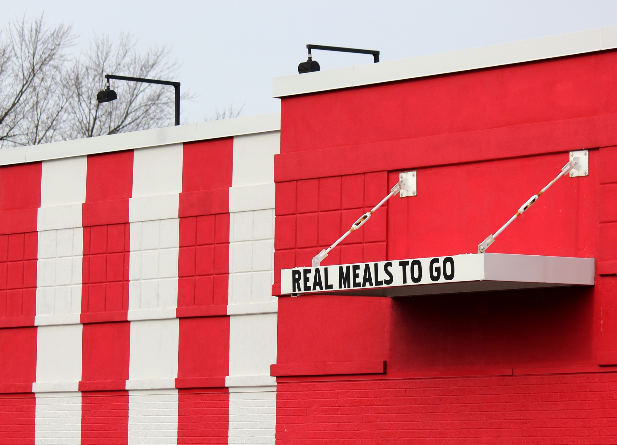 Sign: Real Meals To Go - takeaway, takeout, drive thru food service