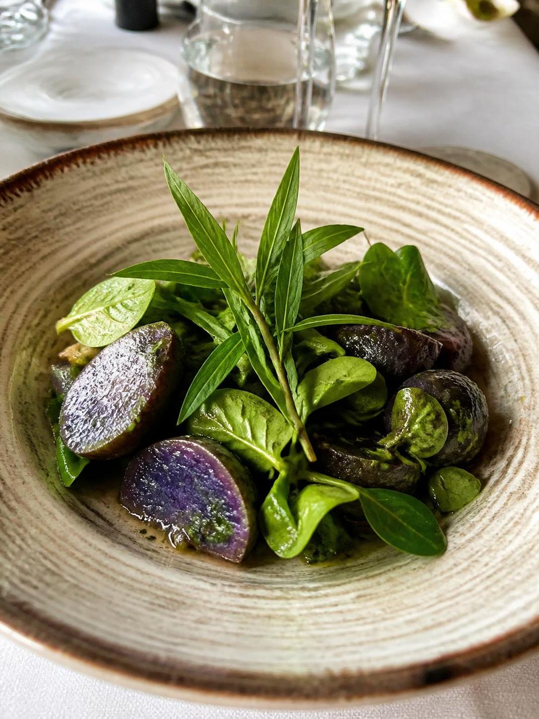découvrez une liste complète de légumes et fruits commençant par la lettre v, accompagnée d'idées et exemples en français pour enrichir votre vocabulaire et vos repas.