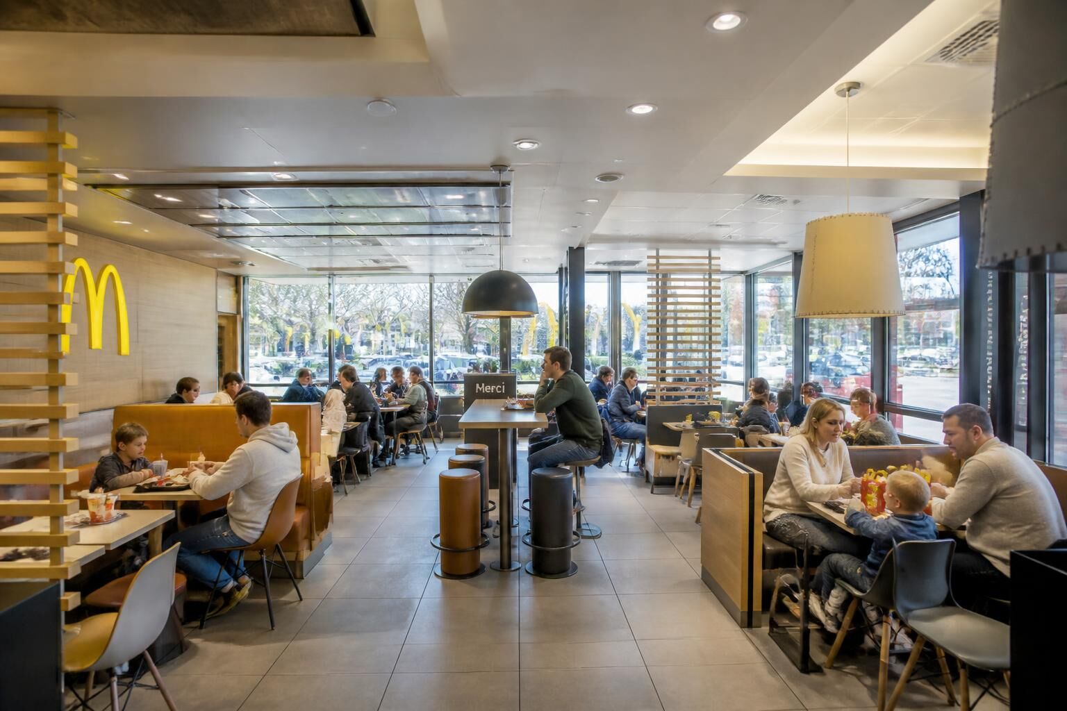 Découvrez les avis authentiques des clients de McDonald's en 2026 et ce qu'ils pensent vraiment de leurs services, produits et expériences dans les restaurants.